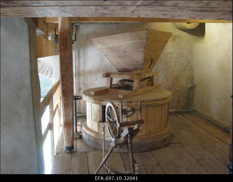 Vihula mõisakompleks. Vesiveski.