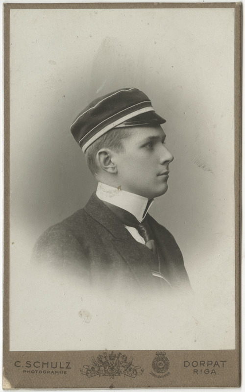 Korporatsiooni "Estonia" liige Valerio von Gruenewaldt, portreefoto