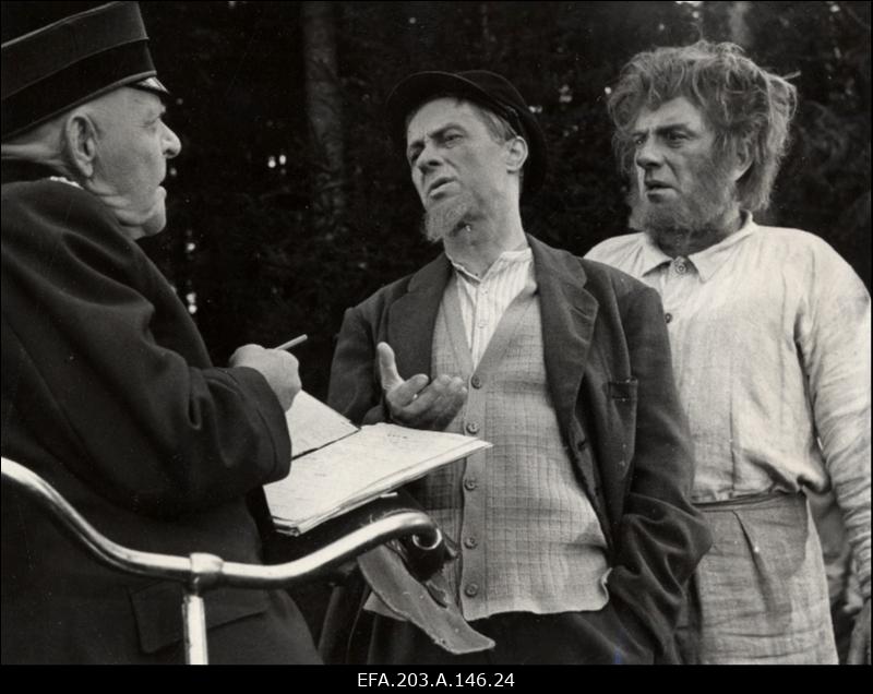 Kaader filmistuudio Tallinnfilm mängufilmist Põrgupõhja uus Vanapagan, vasakult: näitleja Aado Hõimre, Ants - Ants Eskola, Jürka - Elmar Salulaht.