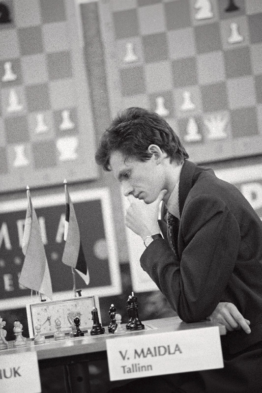 Maletaja V. Maidla spordiseltsi “Kalev” korraldatud kiirmaleturniiril “Meenutades Paul Kerest”.