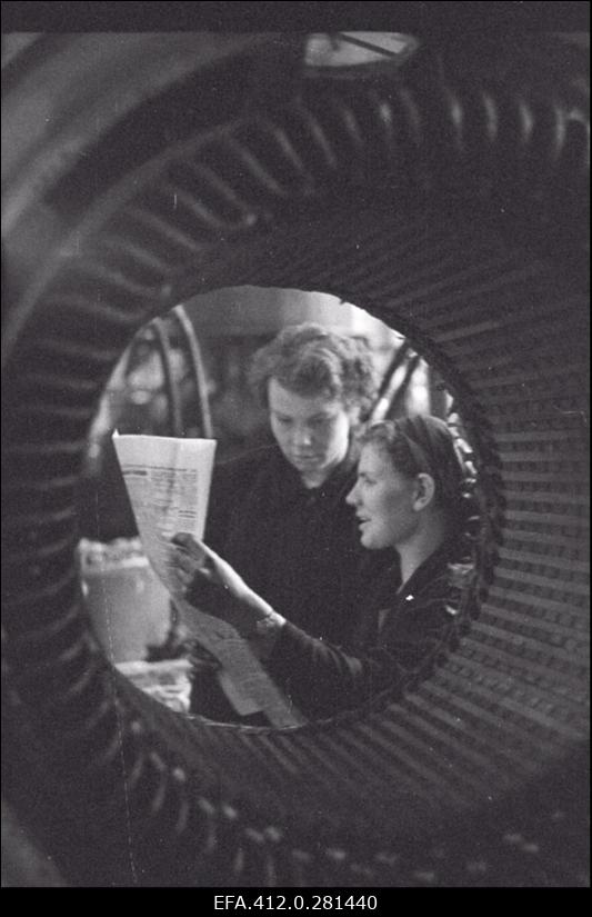 Värske ajalehe lugemine "Voltas"