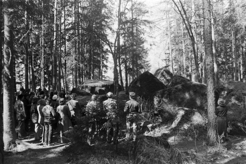 Ed. Vilde nim. Tallinna Pedagoogilise Instituudi töötajad ekskursioonil Palmses Lahemaa Rahvuspargis.