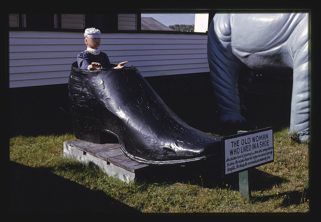 The old woman who lived in a shoe, Perry's Nut House, Belfast, Maine (LOC)