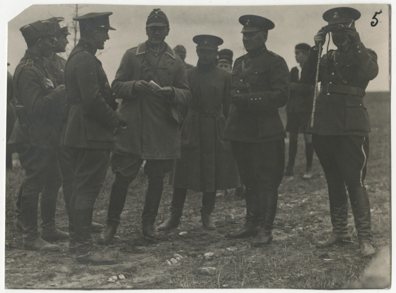 Kaitseliidu Tallinna, Harju ja Lääne maleva suurõppus "Keila sõda" Keila lähistel 09.-10.10.1926, kindralmajor Johan Unt oma staabiohvitseridega manöövrite käiku jälgimas