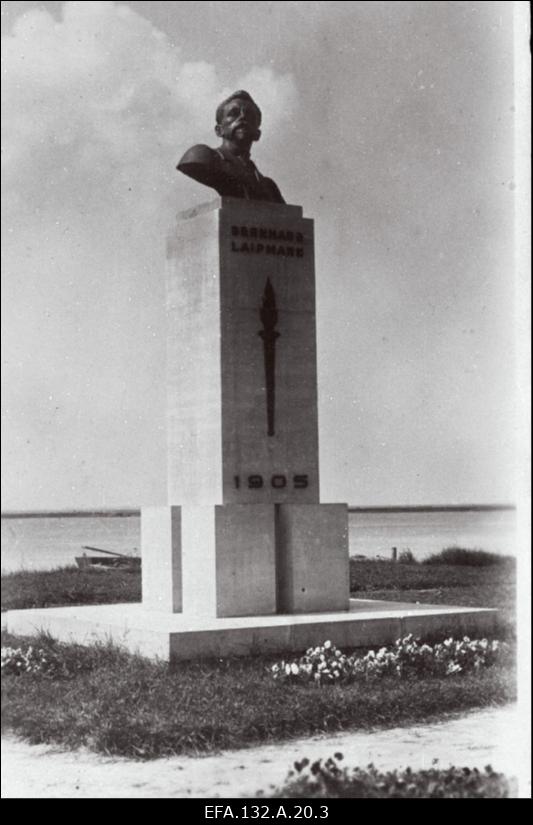 1905.-1907.a. revolutsiooni tegelase Bernhard Laipmanni monument.