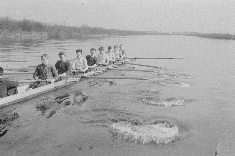 Sõudmine Emajõel.