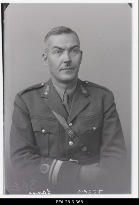 Sõjavägede Staabi käsundusohvitser, fotoala korraldaja major Paul Lanno (Grüner).