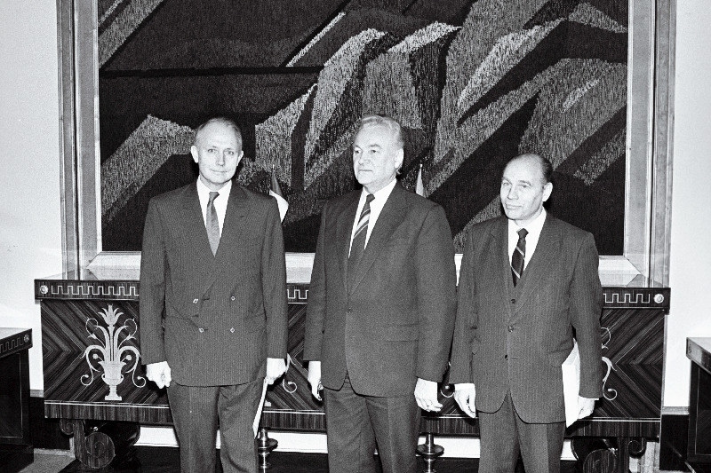 Iirimaa suursaadik Paul Dempsey, A. Rüütel, E. Liimets.