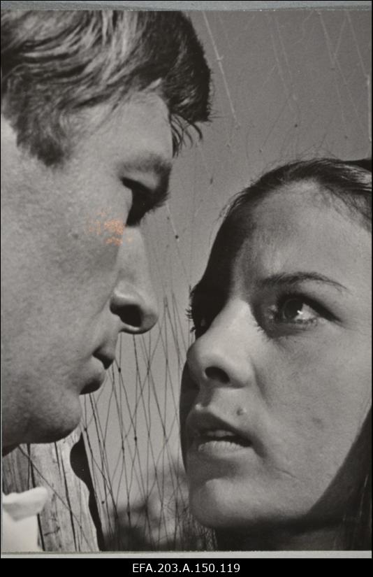 Jozas Budraitis Taneli ja Gerlinda Koppelman Saale osasfilmistuudio Tallinnfilm mängufilmis Tütarlaps mustas.