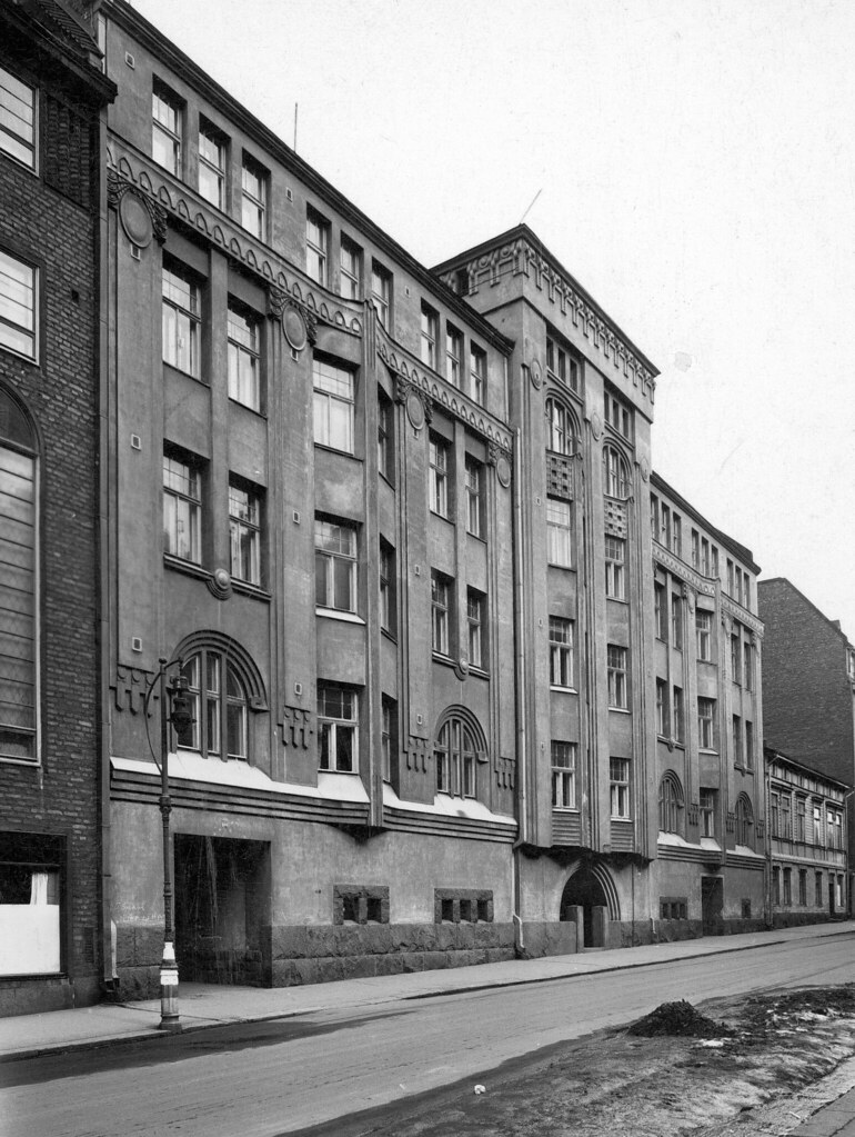 Building at Ratakatu 13, Helsinki