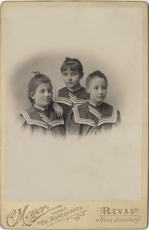 Alix von Tiesenhausen, Erika von Baggo ja Paula von Rosen