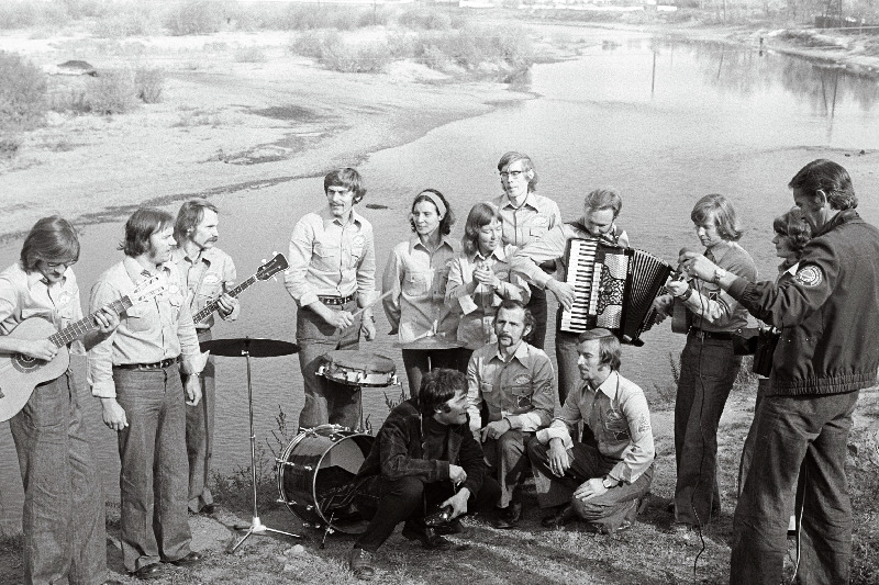 Agitbrigaad Baikal-Amuuri raudteeehitajatele esinemas.