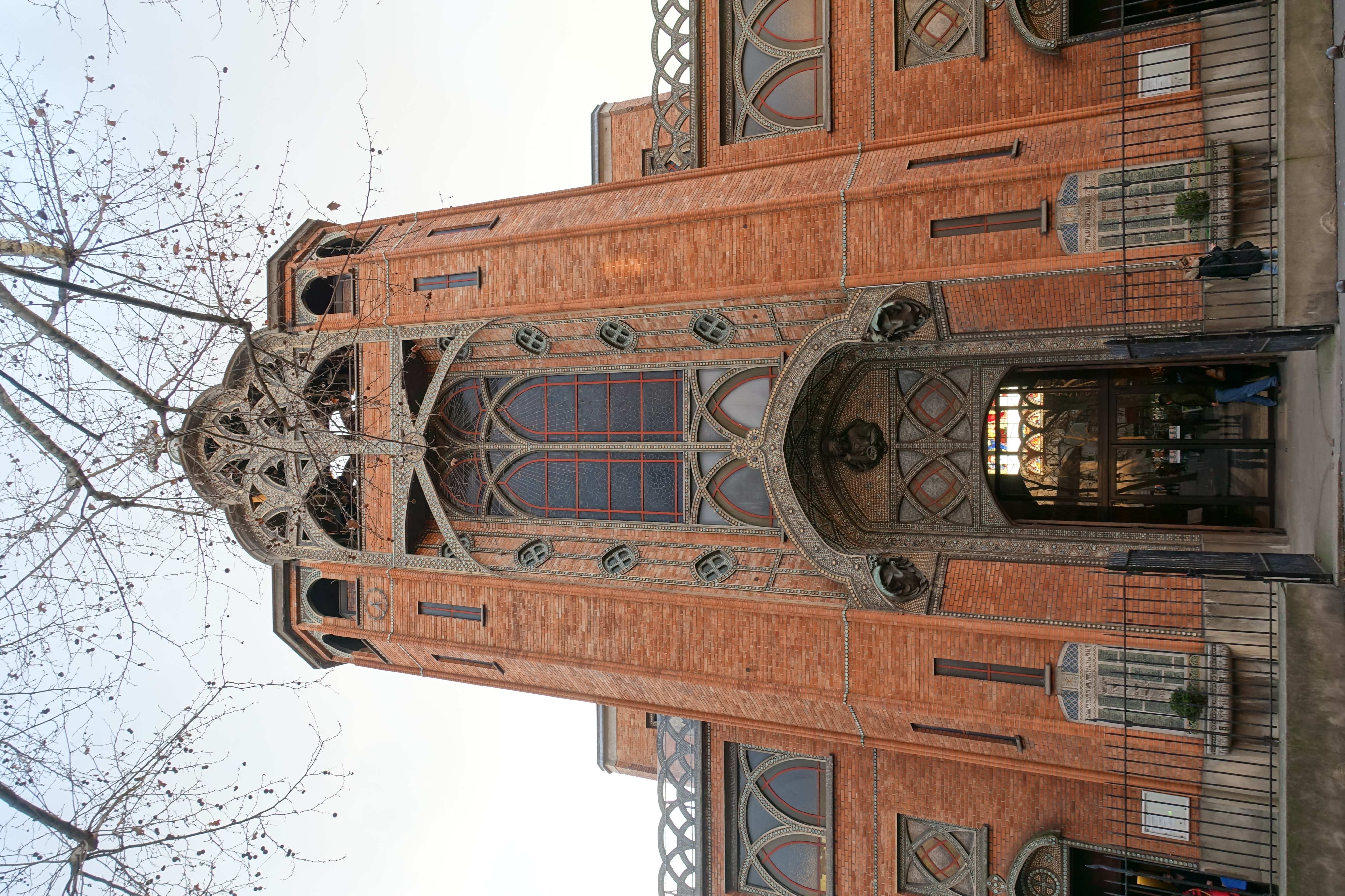 Eglise Saint-Jean de Montmartre @ Montmartre @ Paris 18 (32835578272) - The Church of Saint-Jean-de-Montmartre is located at 19 Rue des Abbesses in the 18th arrondissement of Paris. Situated at the foot of Montmartre, it is notable as the first example of reinforced cement in church construction.