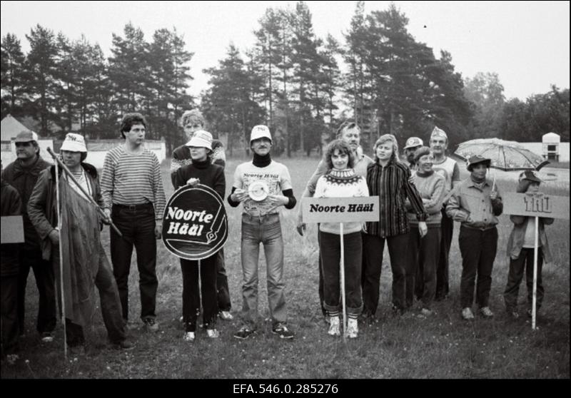 Ajakirjanike kokkutulek Põllkülas.