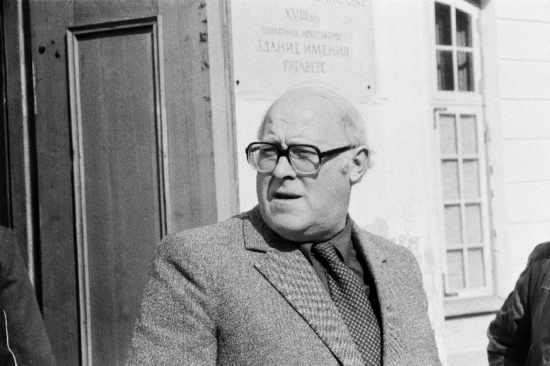 Rakvere rajooni Ed. Vilde nim kolhoosi esimees Eduard Erilt.