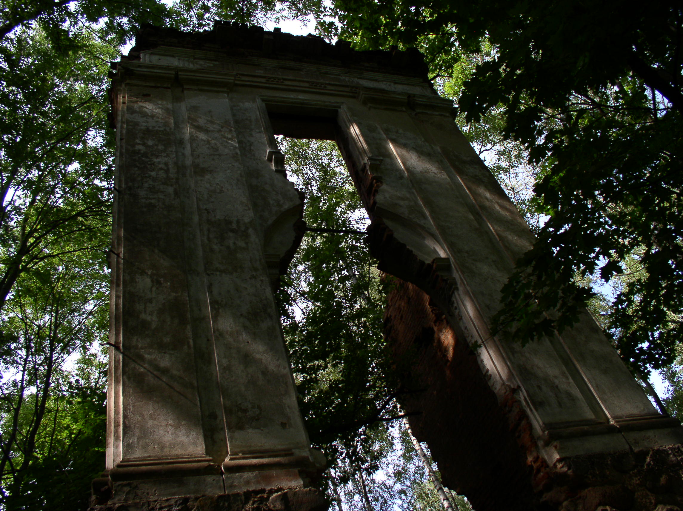 Belarus-Lahoisk-Ruins of Tyshkievich Manor-5 - Ruins of the Tyshkievich family manor. Lahoisk, Belarus.