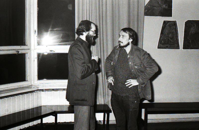 Kirjanik Paul-Eerik Rummo (paremal) ja laulja Peeter Tooma.