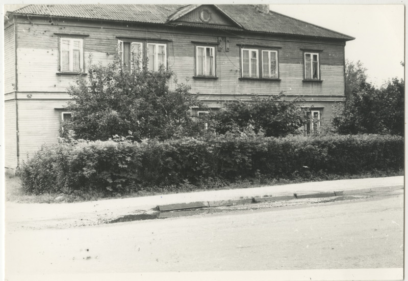 Kahekordne elamu Mustvees