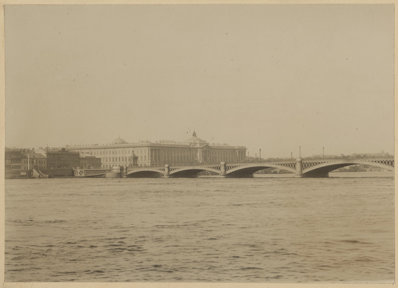 Nikolai sild (vn Николаевский мост) Peterburis