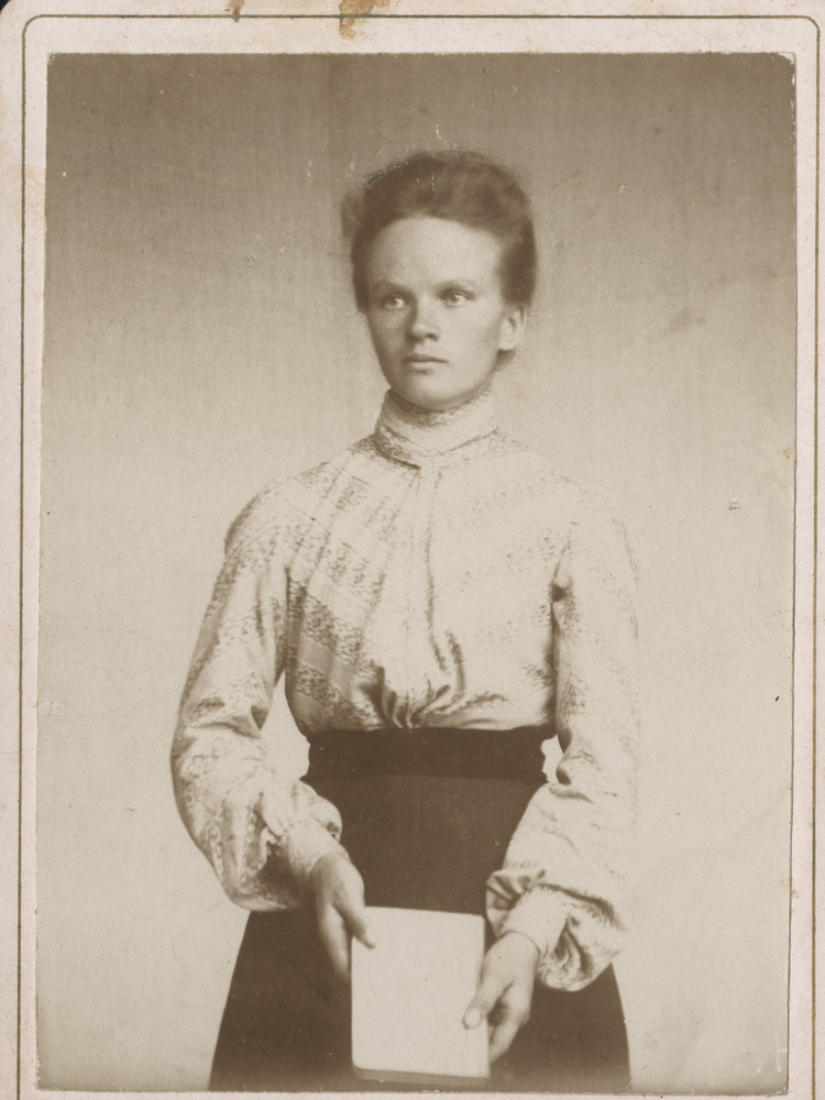 Tuvastamata naisterahvas, portreefoto