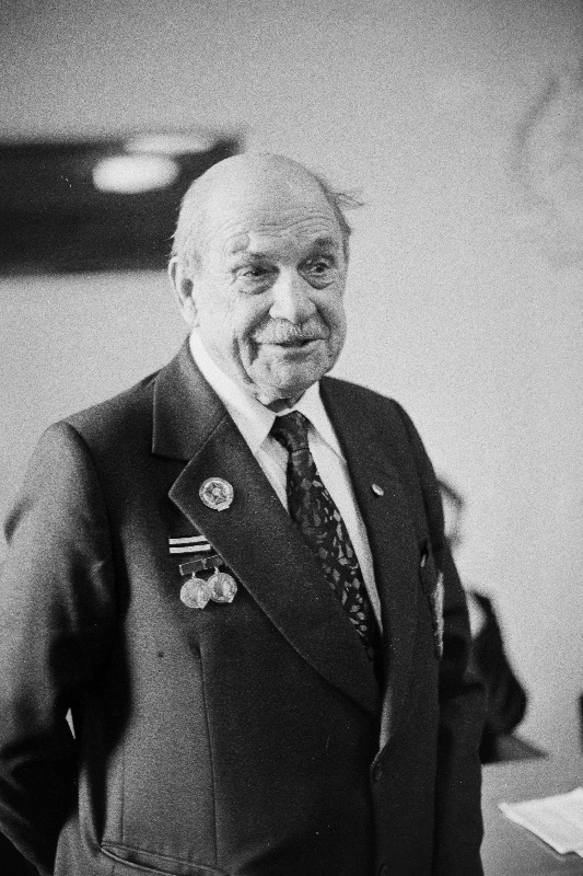 Gustavson, Heinrich - Tallinna linna parteiveteranide nõukogu esimees, Kodusõja ja Suure Isamaasõja veteran.