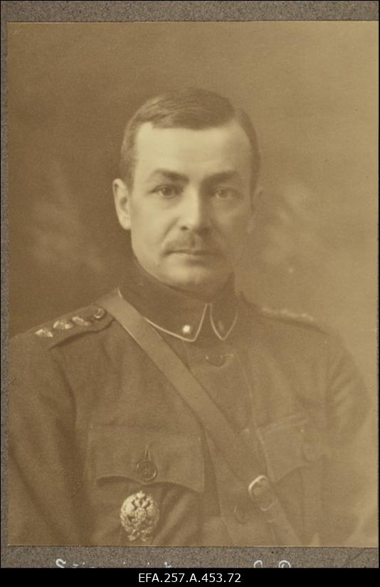 Sõjaministri abi kindralmajor Andres Larka.