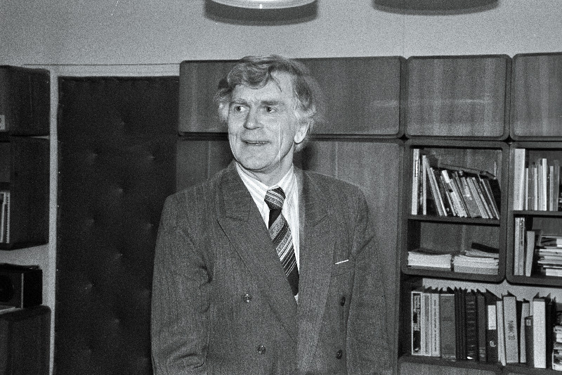 Andres Tarand
