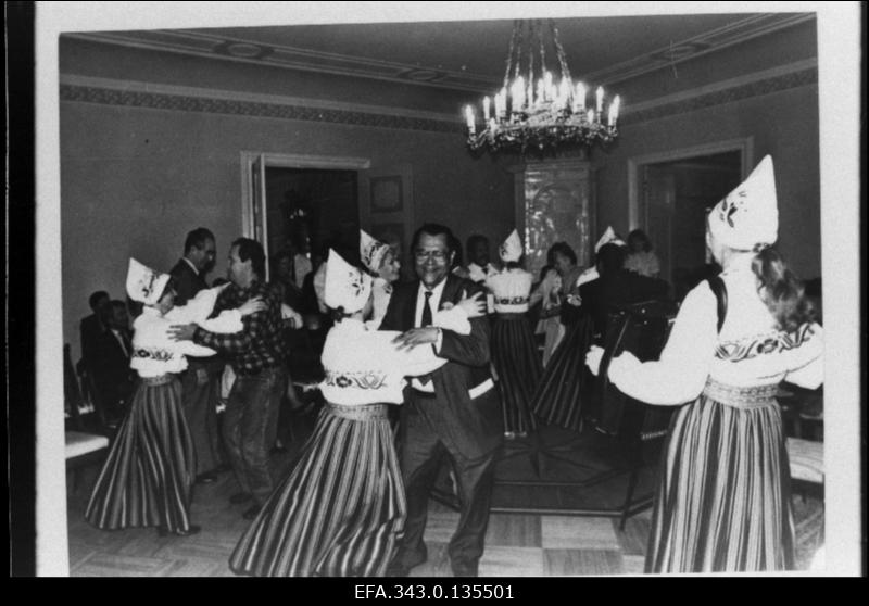 Honduurase Vabariigi Rahvuskongressi delegatsioon Palmse mõisas.