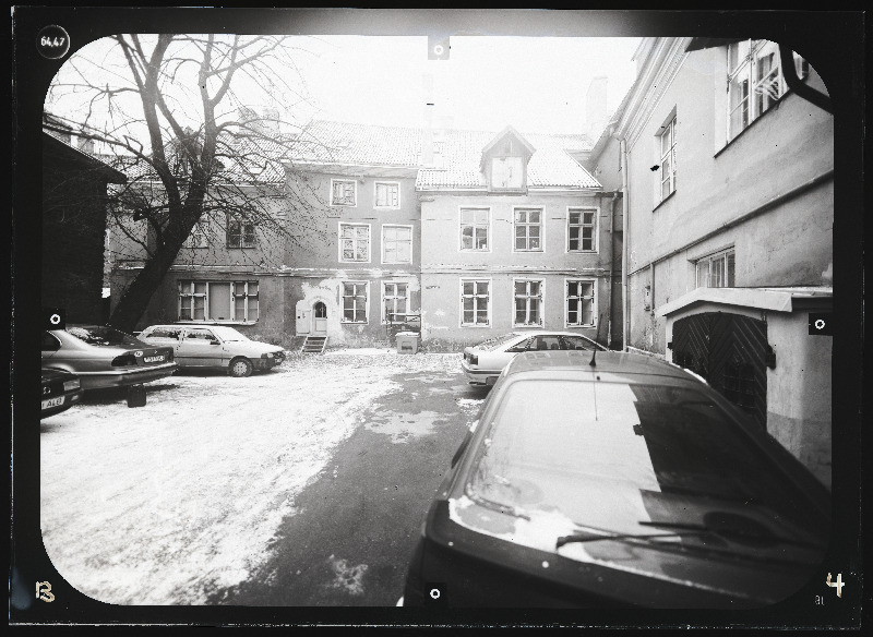 Tallinn, Vene tn 12. Vanalinna kvartal nr 29 (Katariina käik). Elamu Vene t.12 hooviansambliga. Hoovihooned C ja B. Fassaadide stereofotogramm-meetriline mõõdistamine.