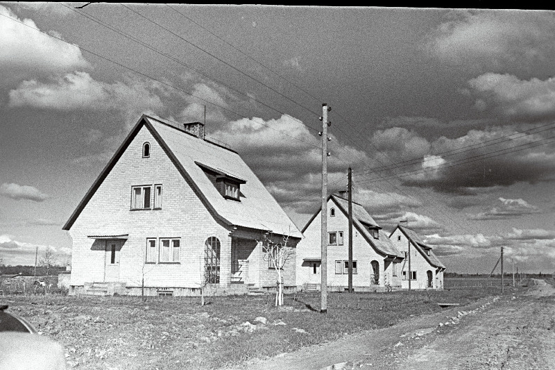 Elamud Tori näidissovhoosis.