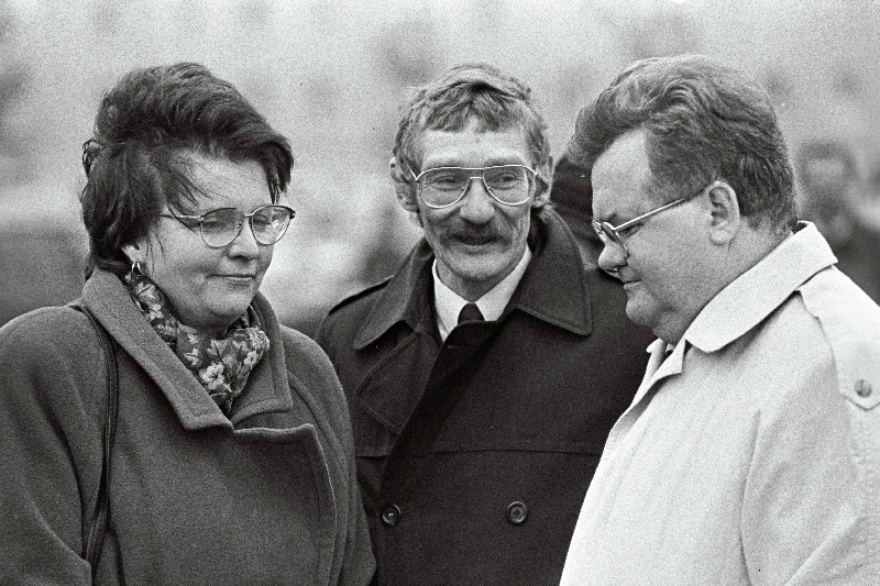 Siiri Oviir, Ralf Parve, Edgar Savisaar, Norra abi Eesti Kodukaitsele.