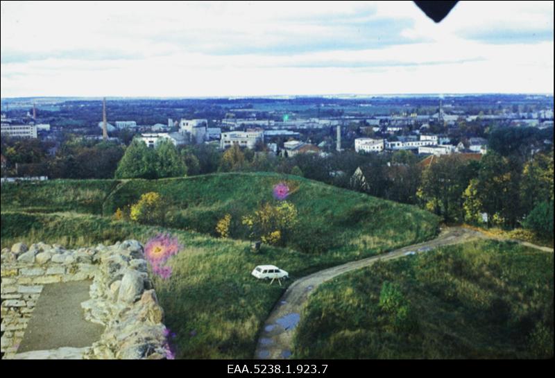 Vaade Rakvere linnuselt linnale