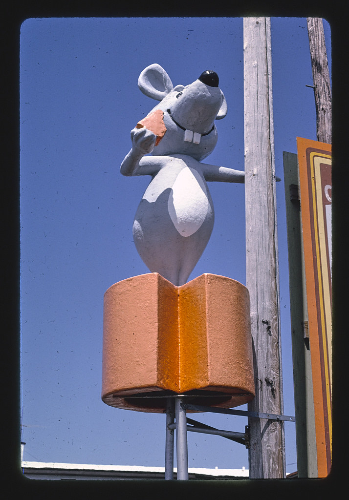 Renard's Cheese Shop mouse sign, angle 1, Route 5, Clay Banks, Wisconsin (LOC)