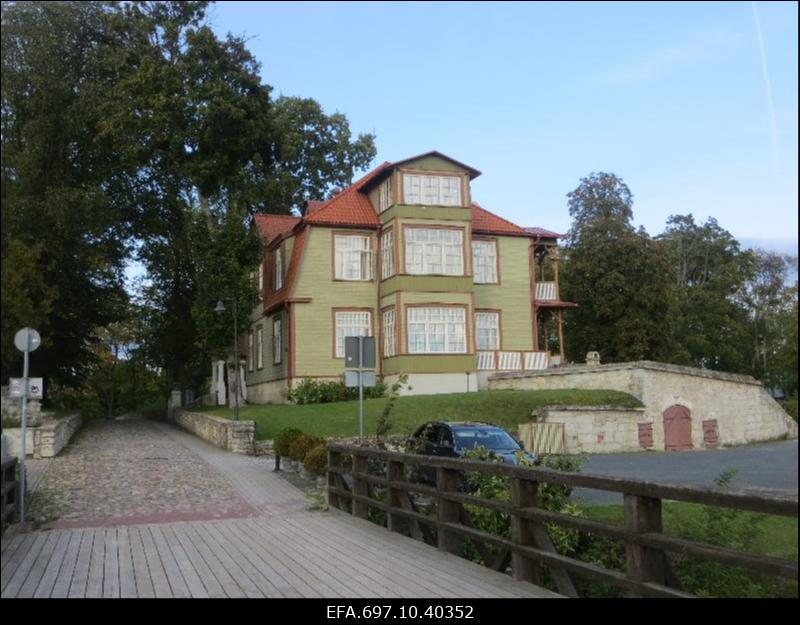 Kuressaare vaade. Hoone Lossi tänaval. Ekesparre villa.