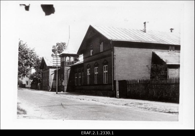 Maja Võrus Liiva 13, endine Kandle seltsimaja, kus toimusid Võrumaa TSN Täitevkomitee istungid ja rahvakoosolekud 1917-1918.