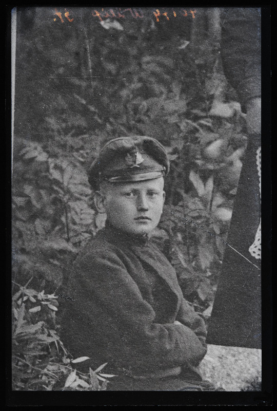 Poiss grupifotol, (23.04.1923 fotokoopia, tellija Viilip).