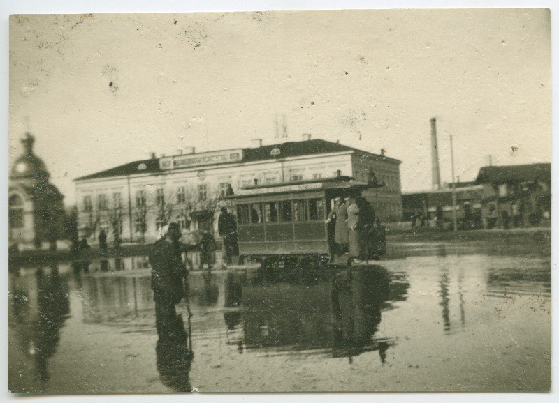 Vene turg tänapäevase Viru väljaku kohal, eemal hobutramm peatumas
