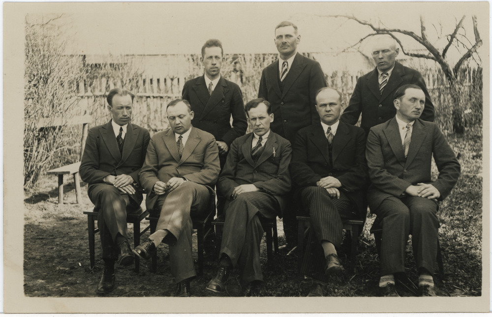 Seltskond meesterahvaid