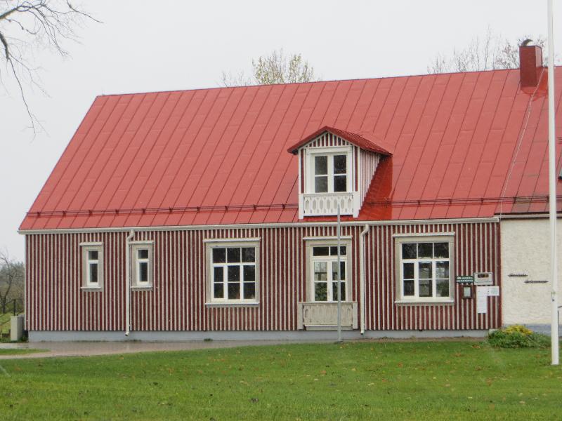 Metsküla seltsimaja ja raamatukogu.