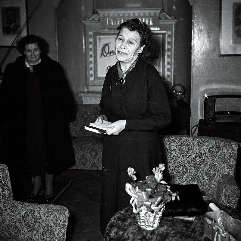 V. Kingissepa nimelise TR Draamateatri näitleja Selma Tali pensionile saatmine.