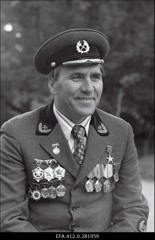 Sotsialistliku töö kangelane Vassili Kuzmitš Ivanov. ("Ahtme" kaevanduse kaevurite brigadir)