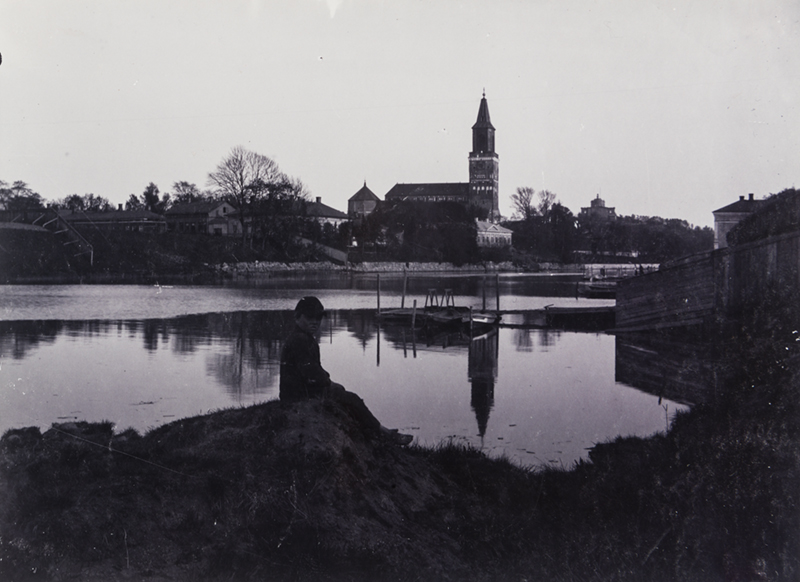 Aurajoki ja tuomiokirkko; ulkokuva