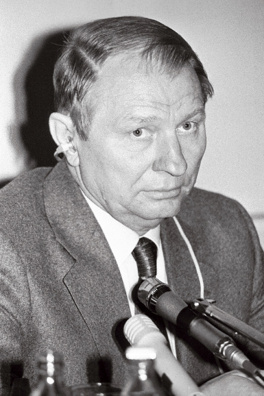 Kutšma, Leonid - Ukraina president.