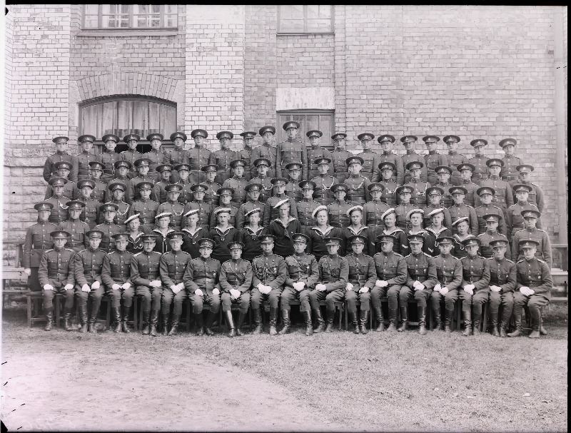 Grupp sõjakooli 1. kompanii aspirante.