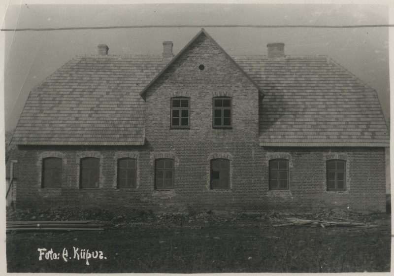 Rudina, hoone
