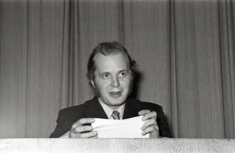 Kirjanduslik kolmapäev Kirjanike Majas. Ott Raun.