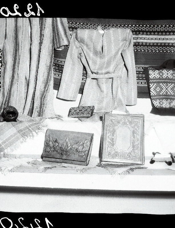 Vabariiklik isetegevusliku tarbe- ja kujutava kunsti näitus.