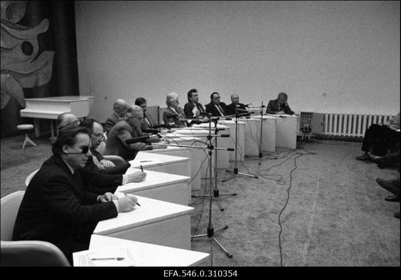 Ülemnõukogu istung.