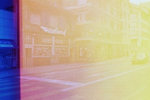 Vaade ühele tänavale ja selle ääres olevatele hoonetele