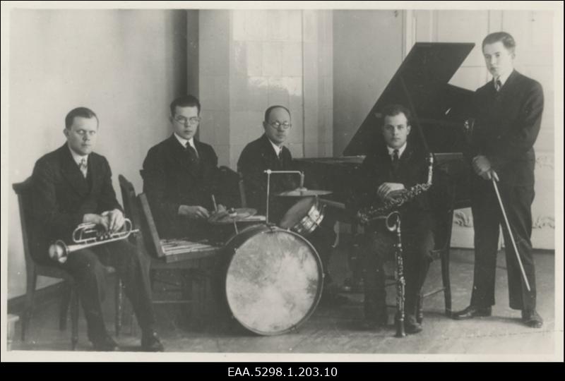 Kohvik "Athena" orkester